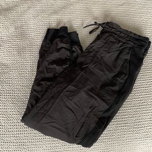 Lululemon dance studio jogger size 10